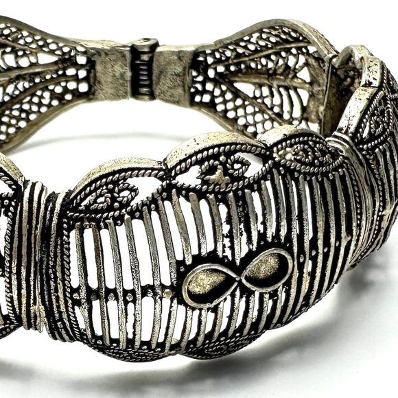 Vintage Filigree Hinged Clamper Bracelet — Ornate Ottoman Design — EUC - Picture 5 of 11